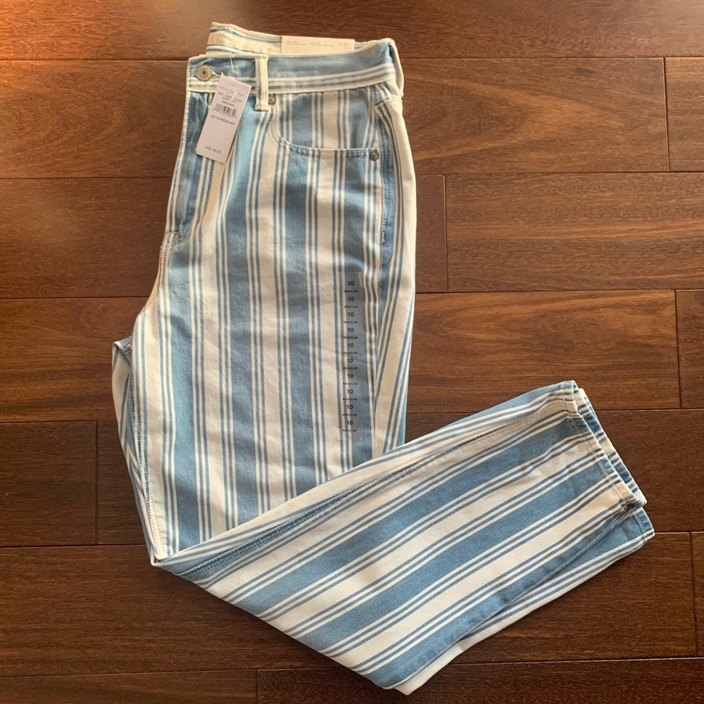 NWT American Eagle Mom Jean